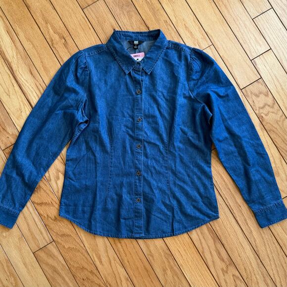 NWT Women FYRE Medium Wash Denim Long Sleeve Button Up Size Small - Picture 1 of 10